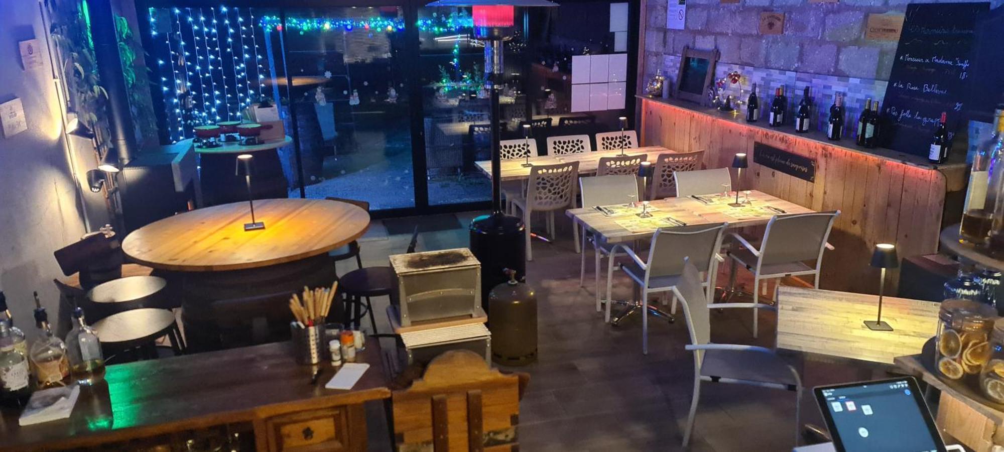 Gites De 2 A 11 Personnes Au Domaine D'Usson Echebrune Екстериор снимка